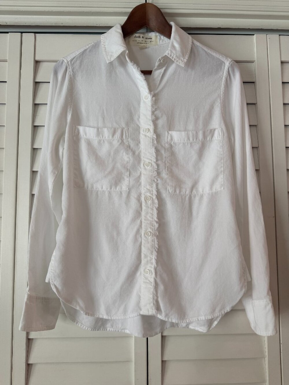 Cloth and Stone White Button Up Frayed Edge Placket - Size XS